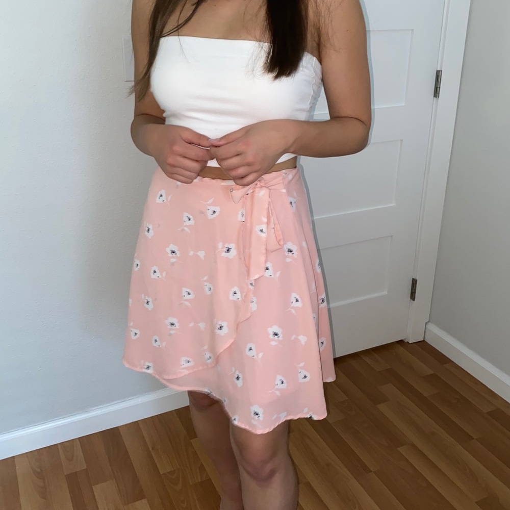 Mini wrap skirt - Picture 3 of 4